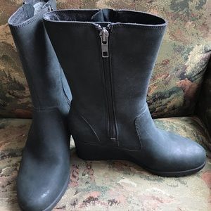 Ugg Australia Waterproof Leather Wedge Boots sz 6
